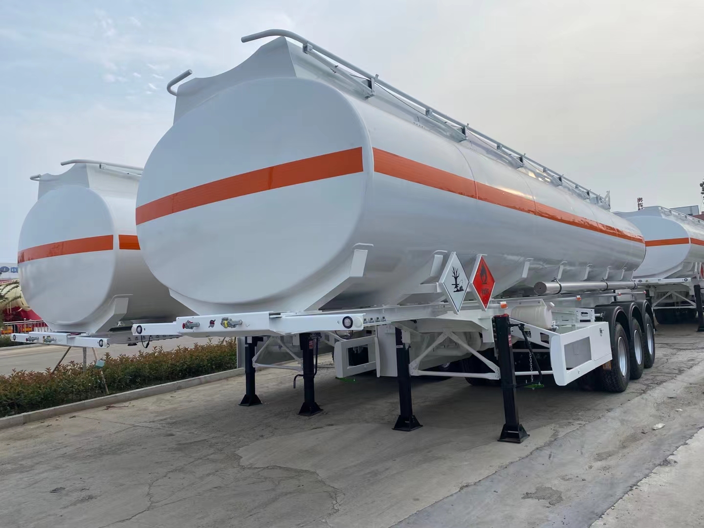 45000 Lts Fuel Tanker Trailer with 6 compartments