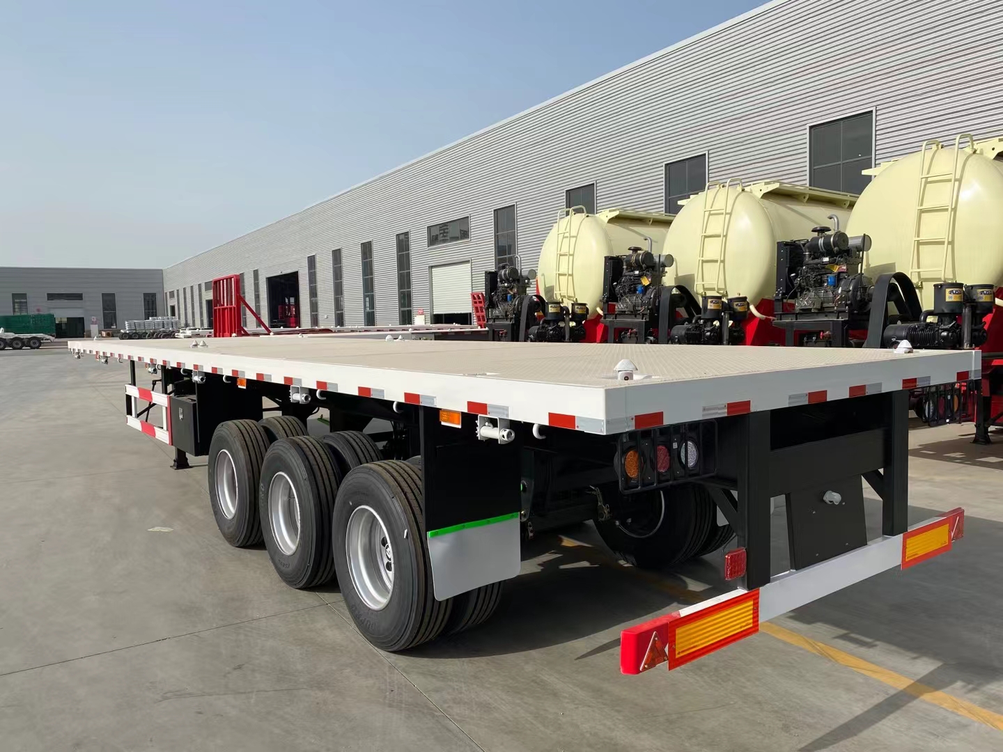 3 axles 40 ft flatbed trailer